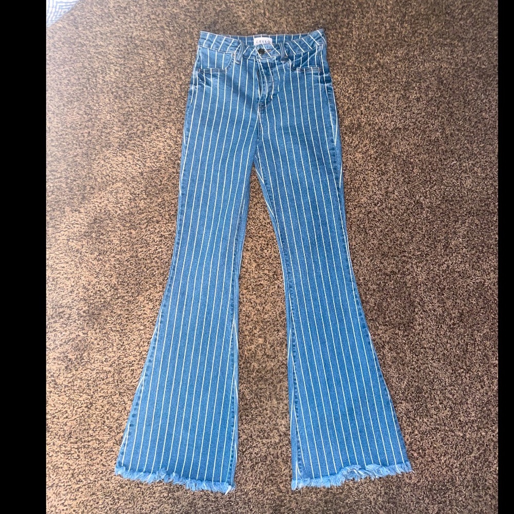 NWOT Cello flare jeans